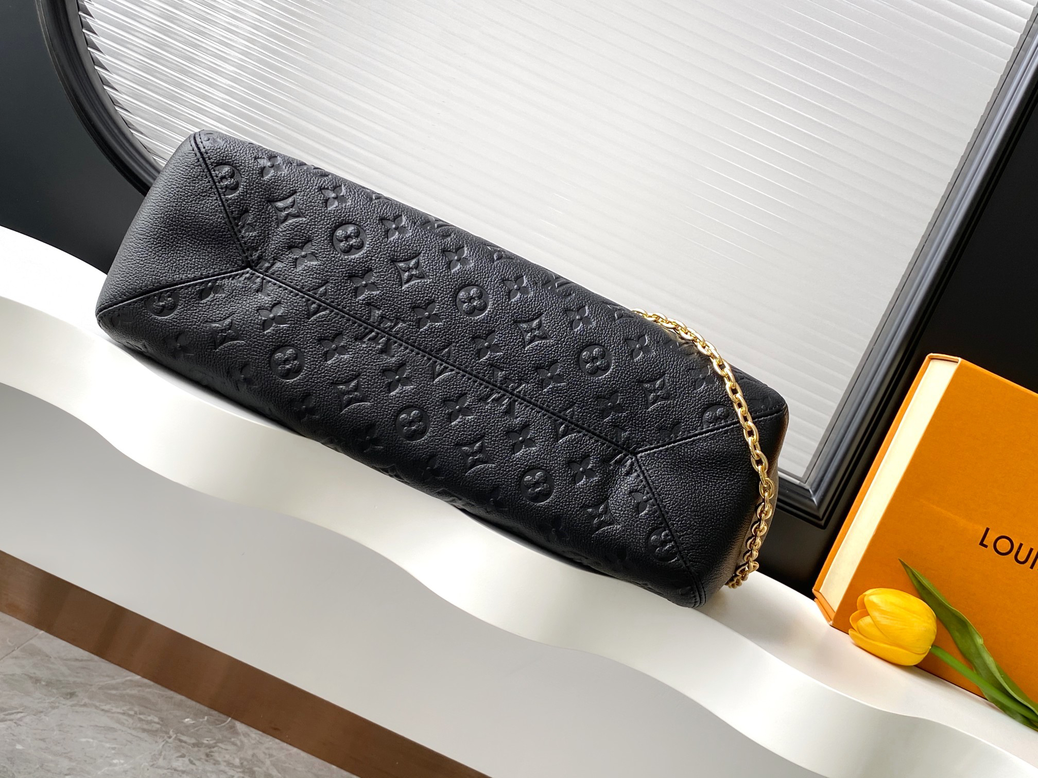 Louis Vuitton Anytime Medium Handbag - Image 3