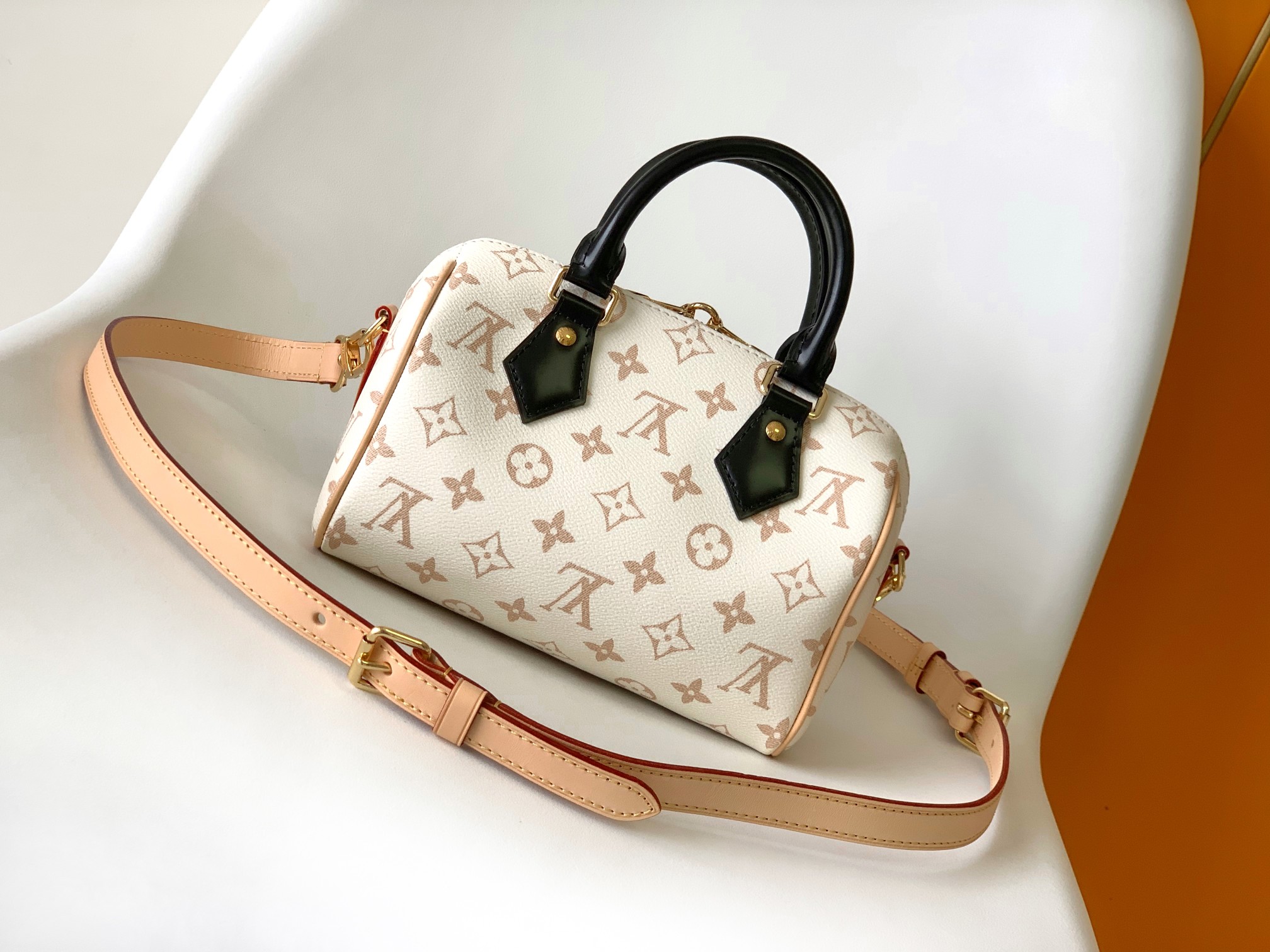 Louis Vuitton Speedy Bandoulière 20 Monogram Shoulder Bag - Image 3