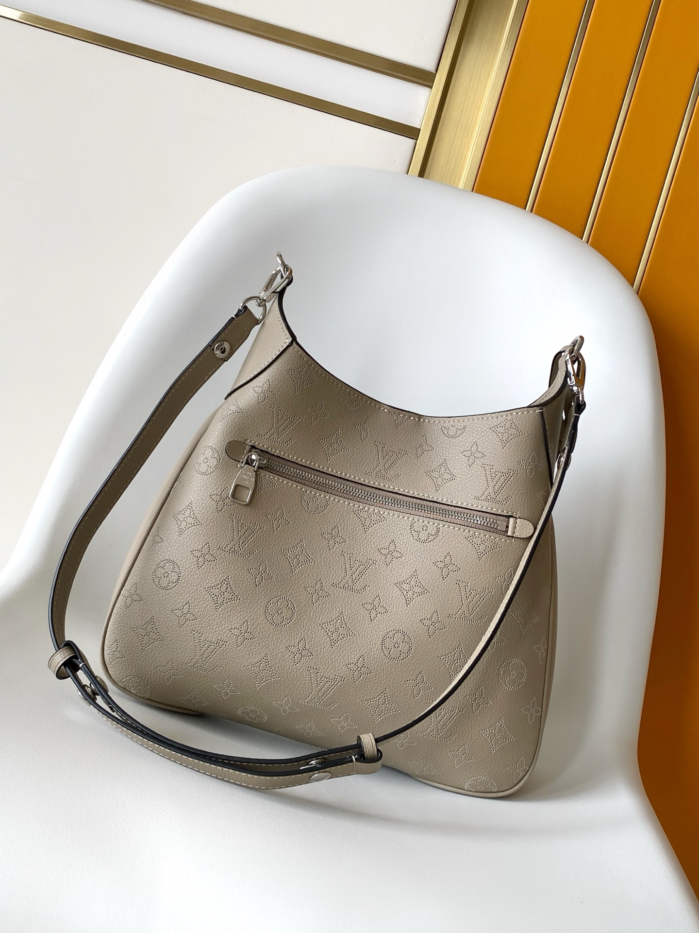 Louis Vuitton All Around Medium Handbag M14617/M14618 - Image 3