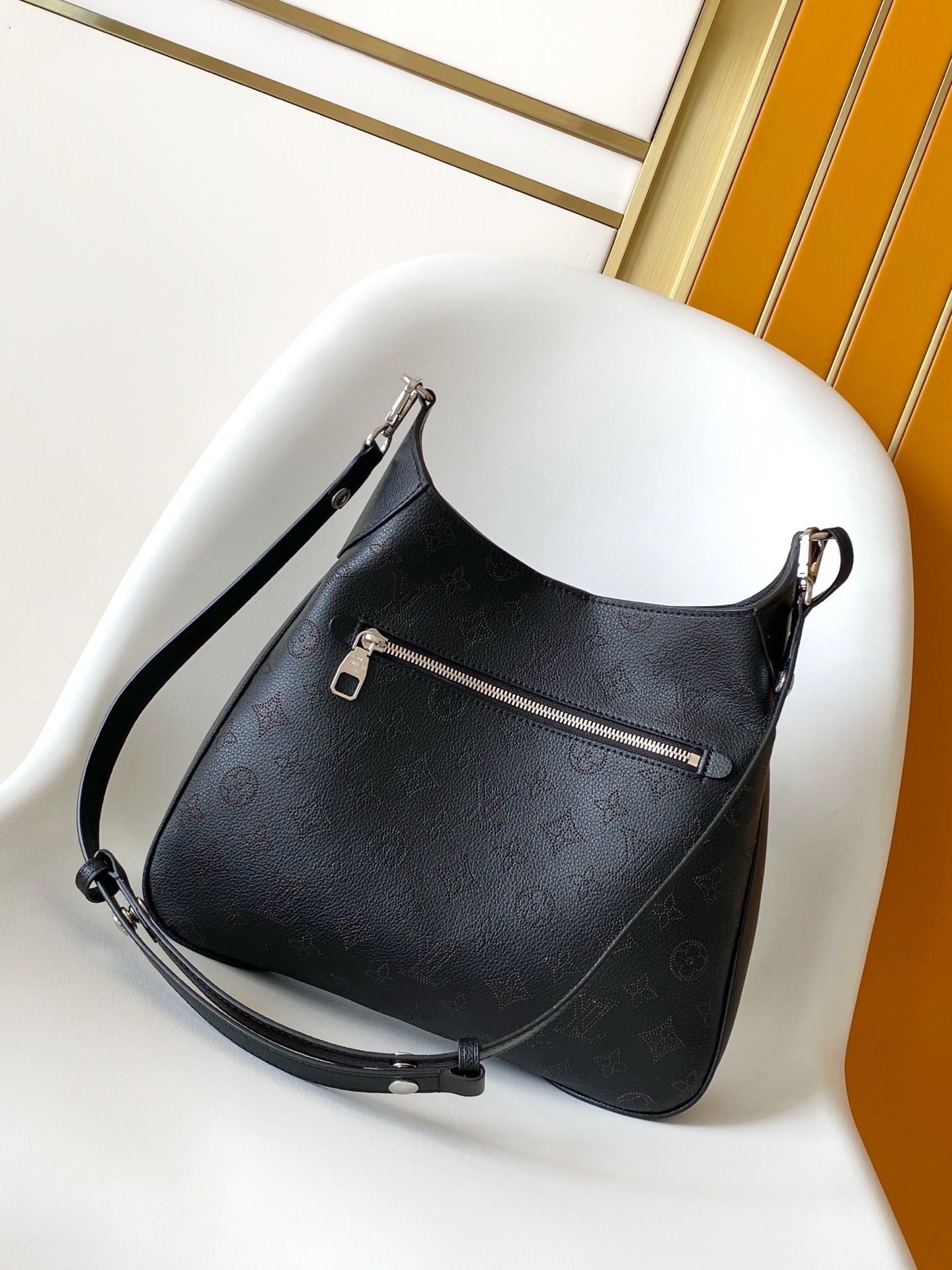 Louis Vuitton All Around Medium Crossbody Handbag M14617 / M14618 - Image 3