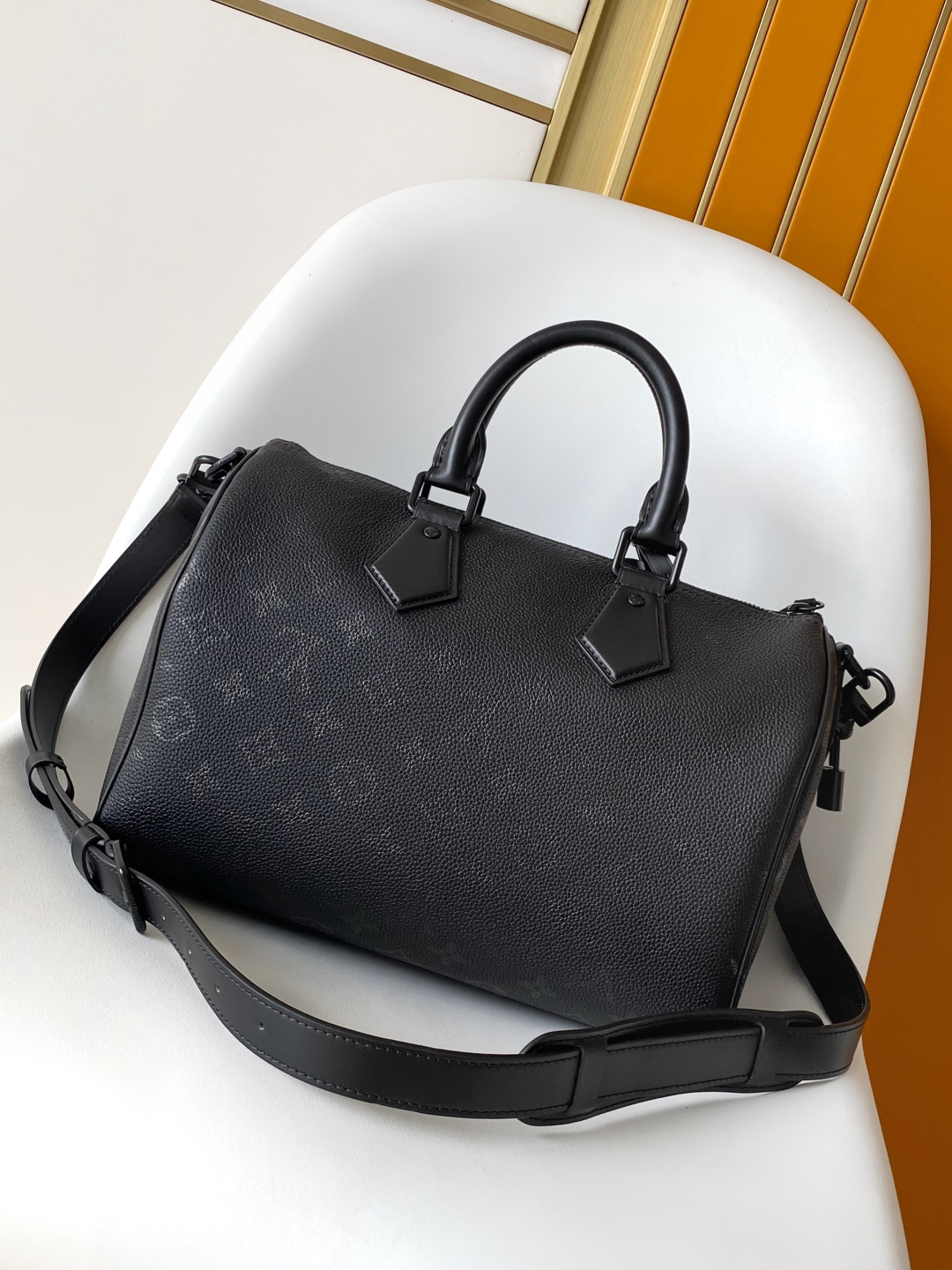 Louis Vuitton Speedy P9 Bandoulière 30 Monogram Leather Shoulder Bag - Image 3