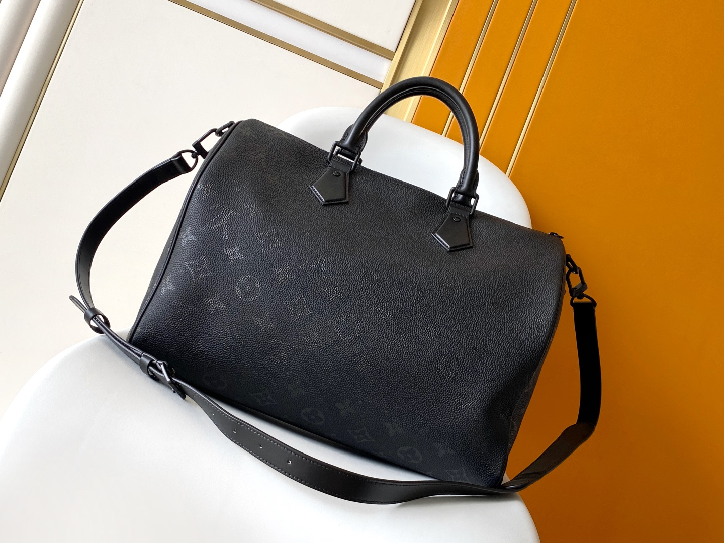 Louis Vuitton Speedy P9 Bandoulière 40 Leather Handbag - Image 3