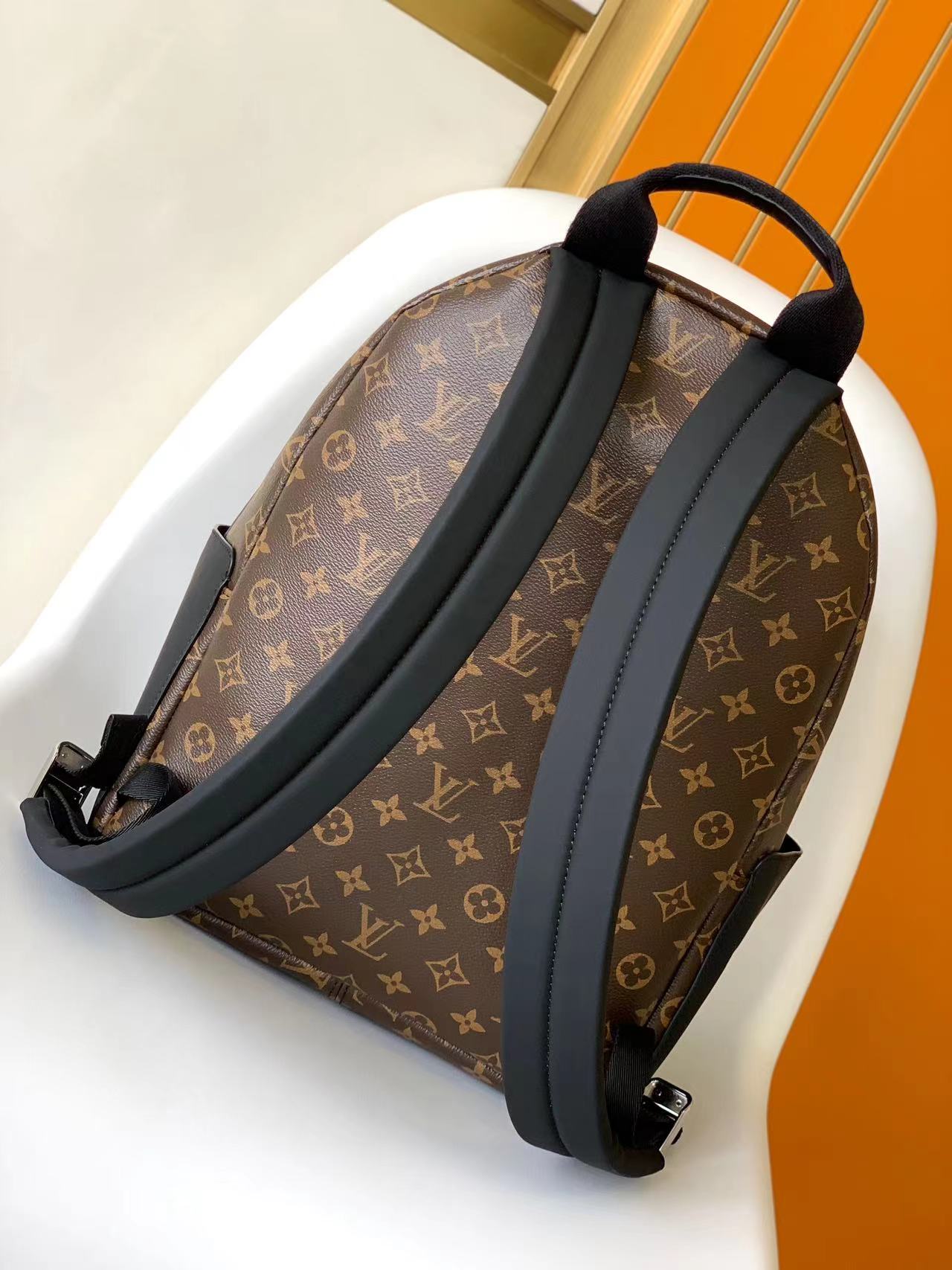 Louis Vuitton Discovery Small Backpack in Damier Graphite Canvas - Image 3