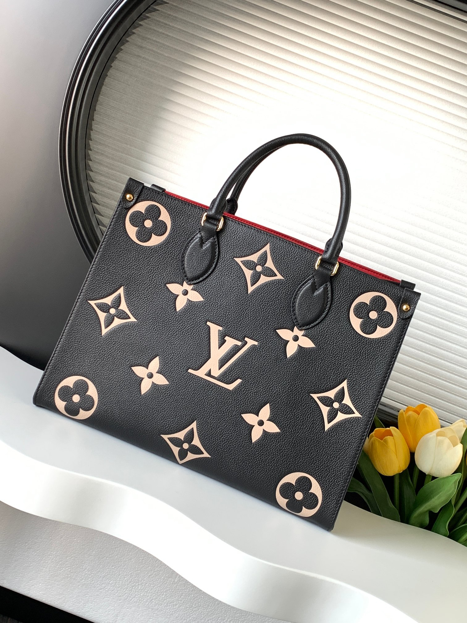 Louis Vuitton OnTheGo MM Tote Bag M45494 / M45495 - Image 3
