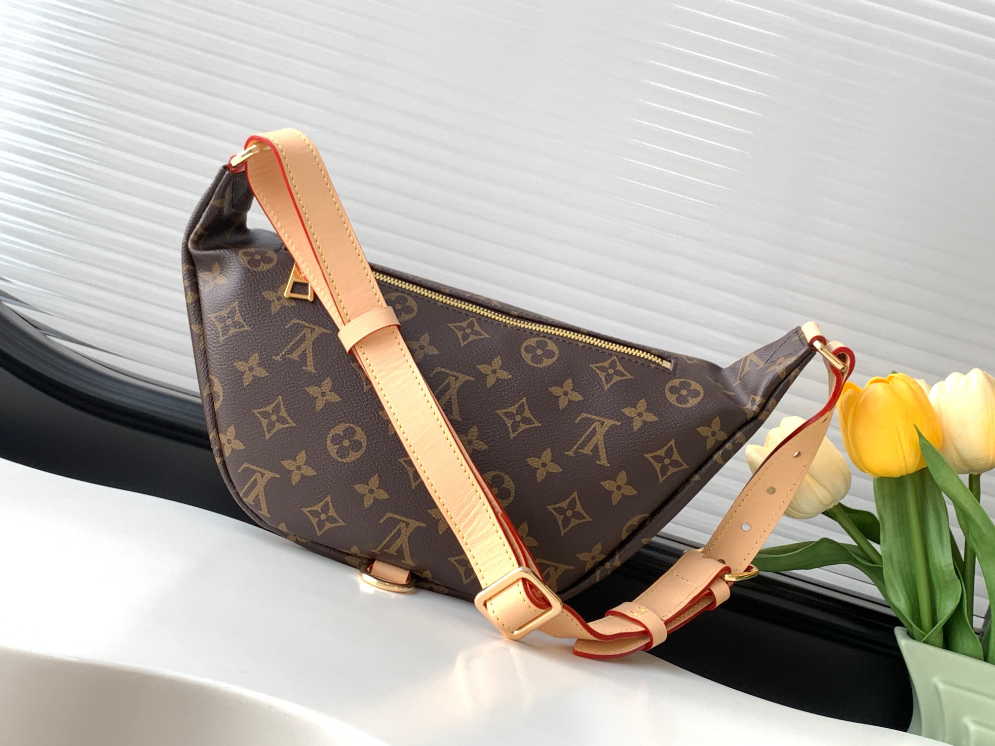 Louis Vuitton M43644 Monogram Belt Bag - Image 3