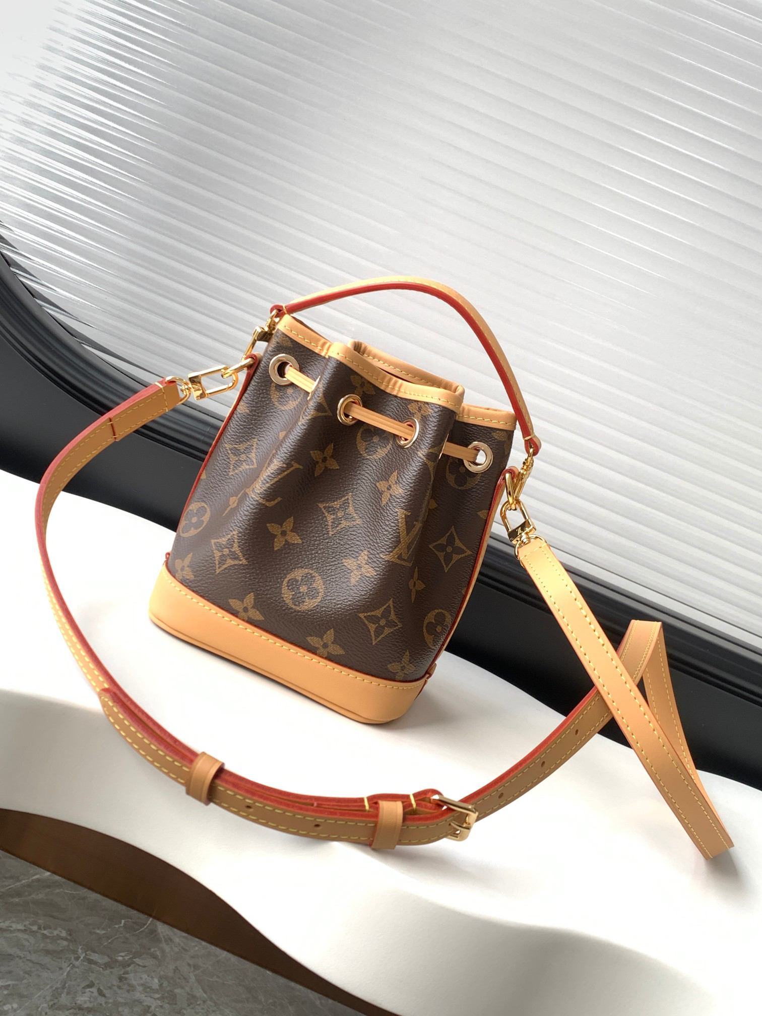 Louis Vuitton Nano Noé Handbag M81266 - Image 3