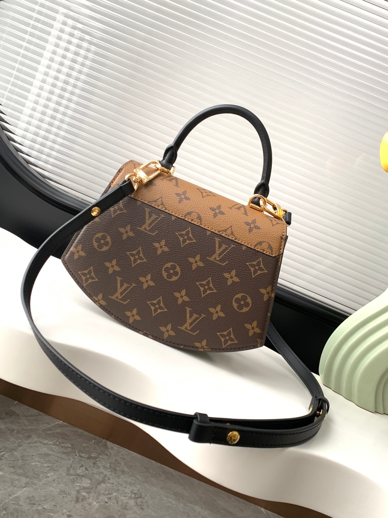 Louis Vuitton Tilsitt Monogram Canvas Crossbody Handbag M46548 - Image 3