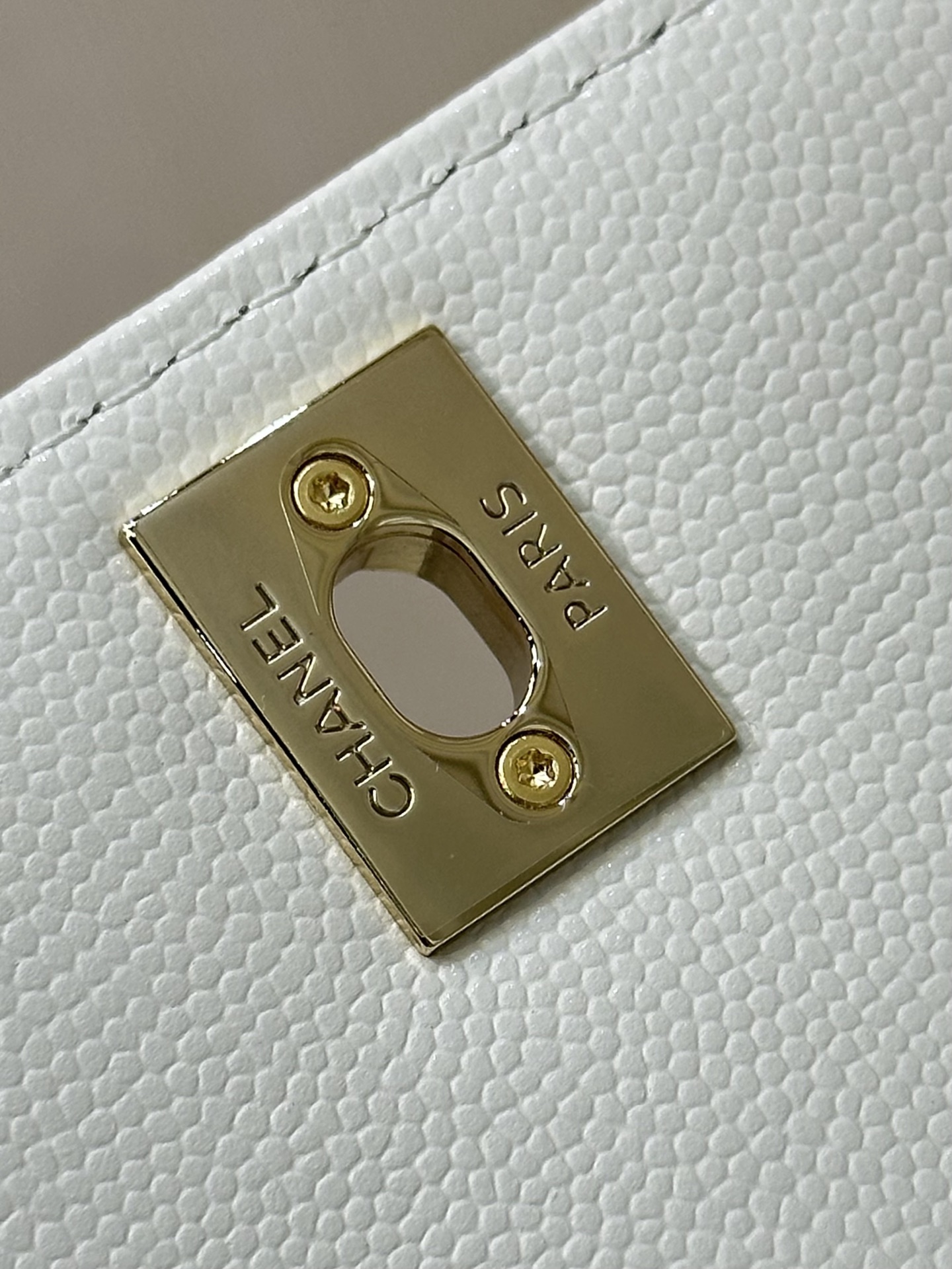 Chanel Coco Handle Leather Shoulder Bag - Image 3
