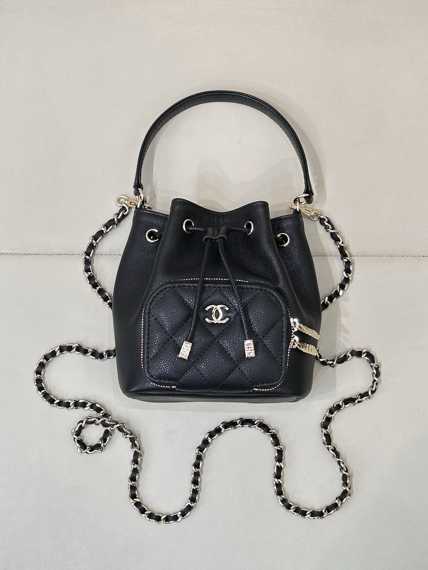 Chanel 25B Mini Chain Drawstring Bucket Bag - Image 3