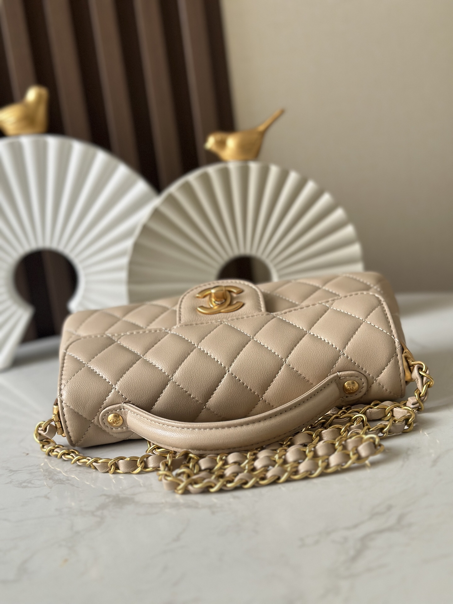 Kelly-Style Handbag with Black and Gold Finish - Image 3