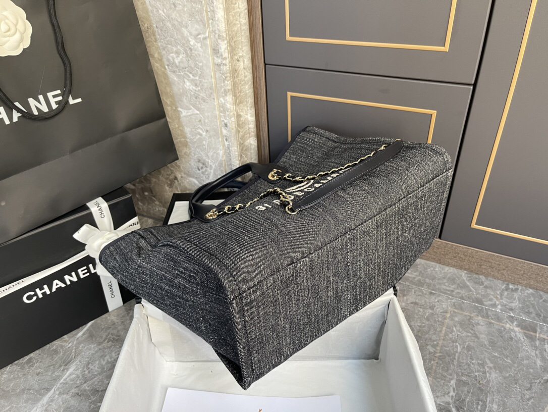 Chanel 2022 Mother and Child Beach Denim Canvas Tote Bag - Image 3
