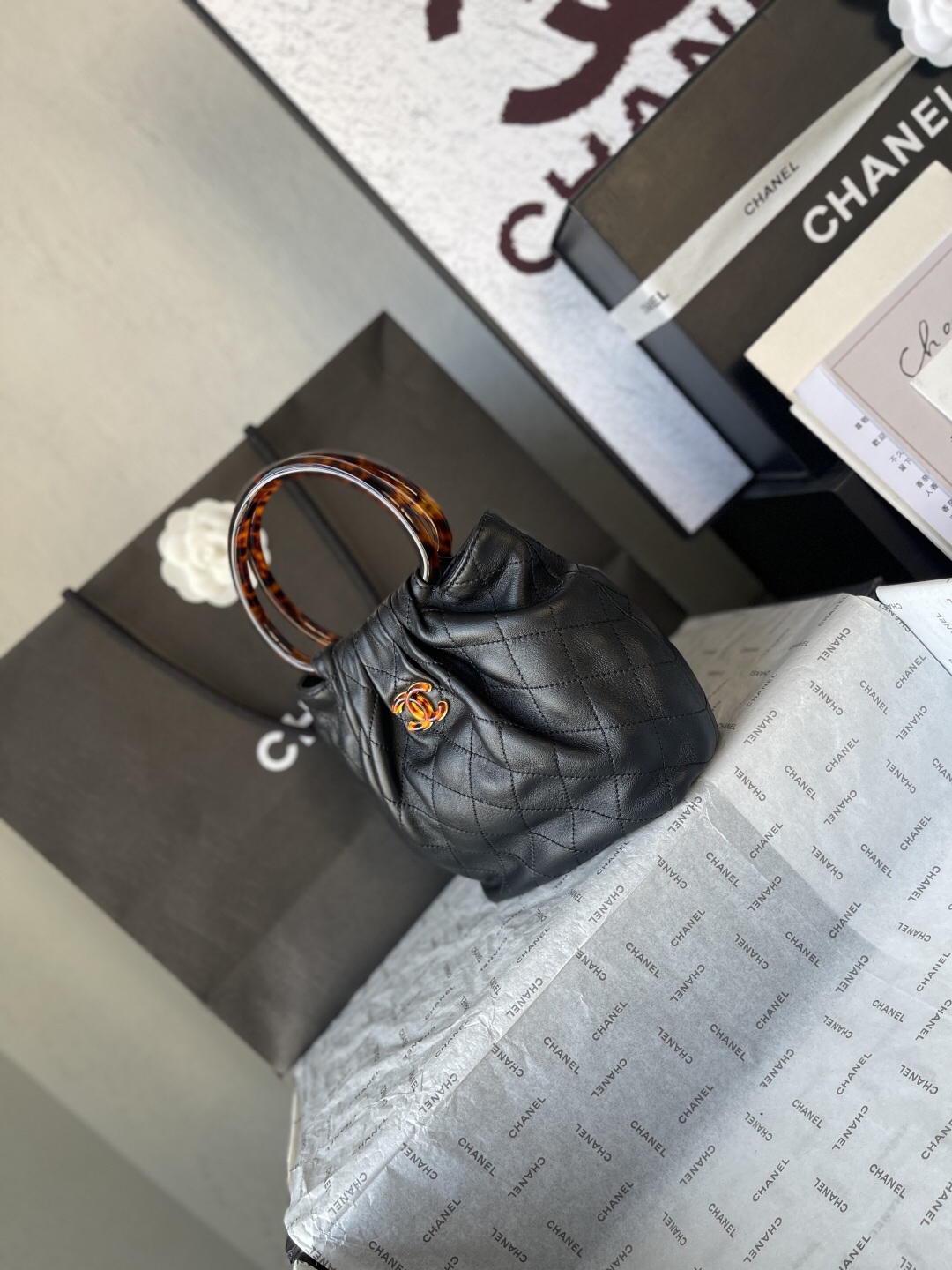 CHANEL 26C AS6022 Calfskin Bucket Bag - Image 3