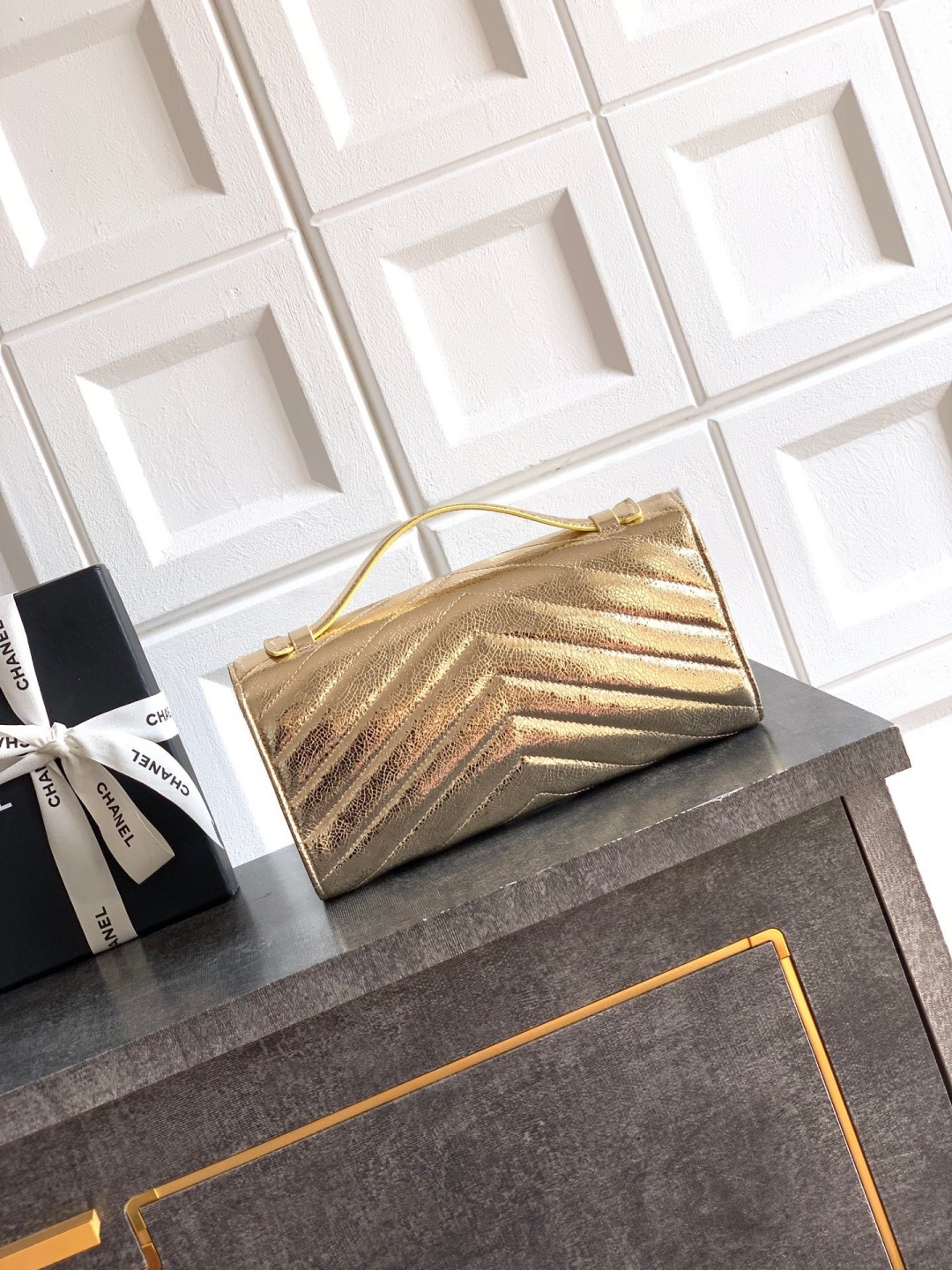 Chanel 26X AS6044 Quilted Lambskin Clutch Bag - Image 3