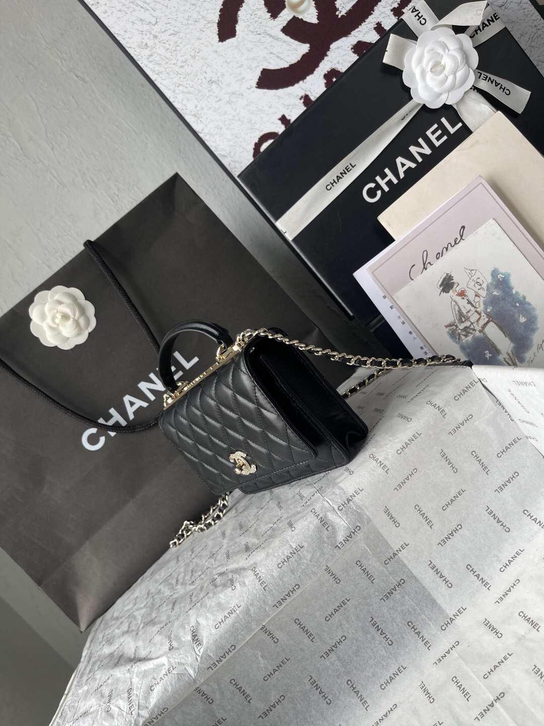 Chanel 25C Lambskin Shoulder Bag with Rhinestone Double-C Clasp - Image 3