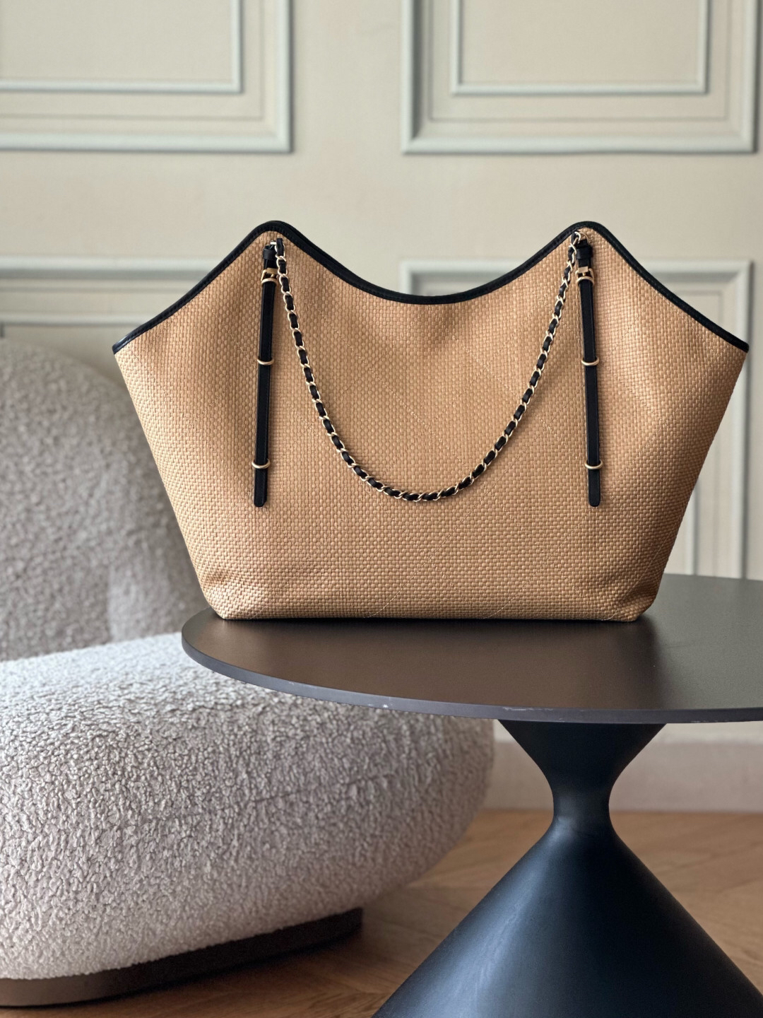 Chanel 25S Maxi Hobo Tote Bag - Image 3