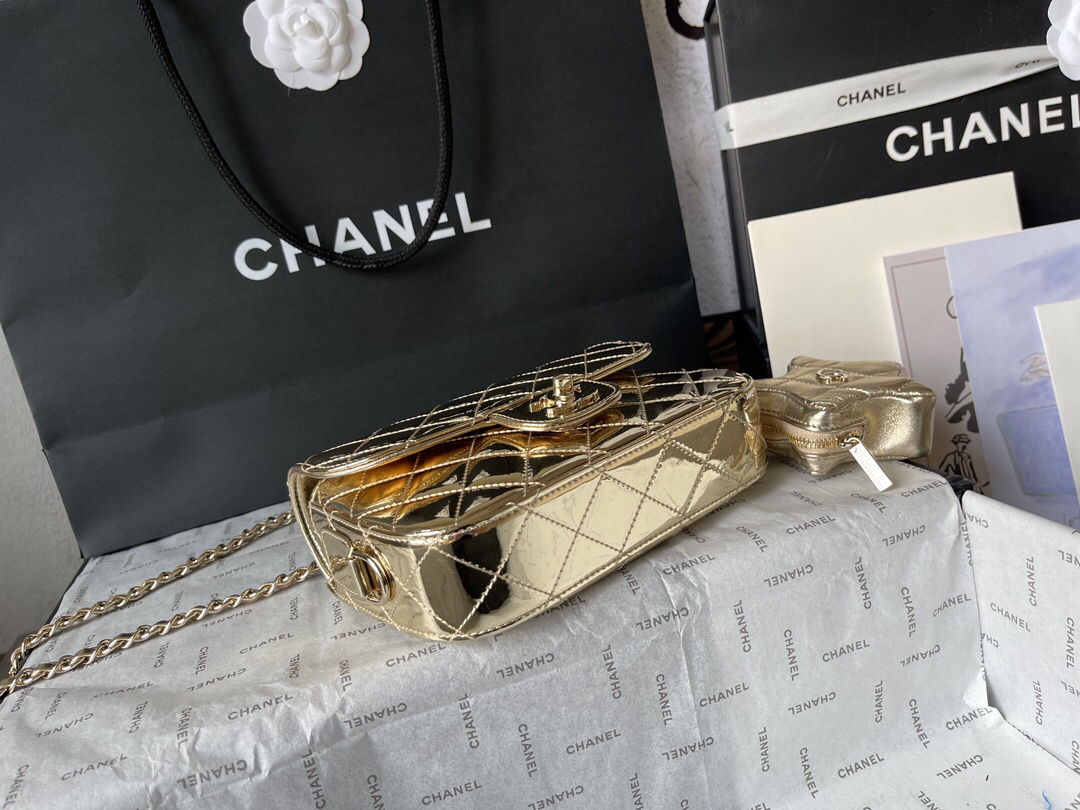 Chanel 24C Star Collection Bag with Removable Star Charm - Image 3