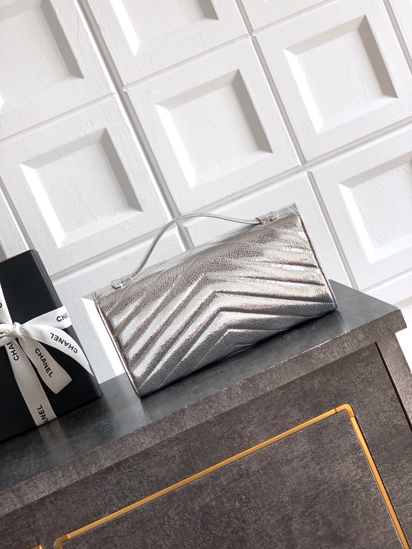 Chanel 26X Fluorescent Silver Clutch Bag - Image 3