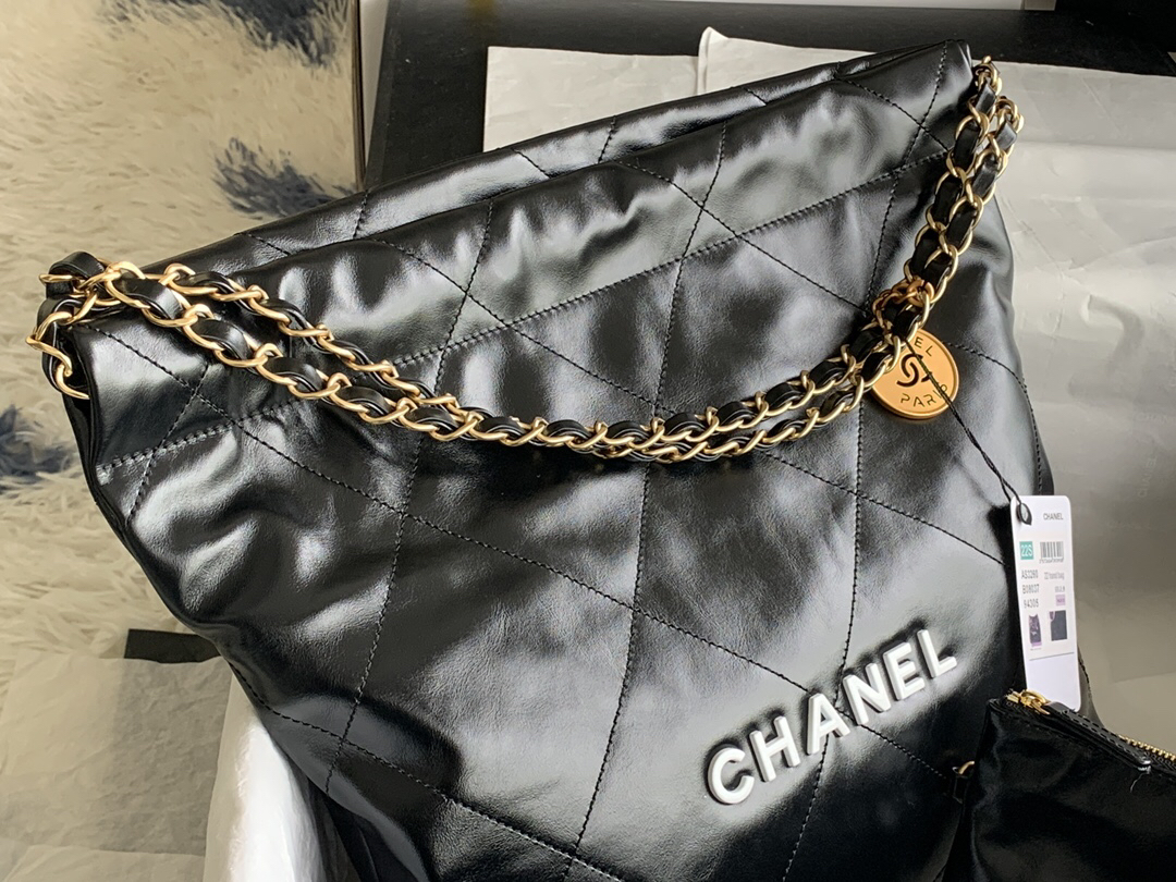 Chanel 2022 Waxed Calfskin Shoulder Bag - Image 3