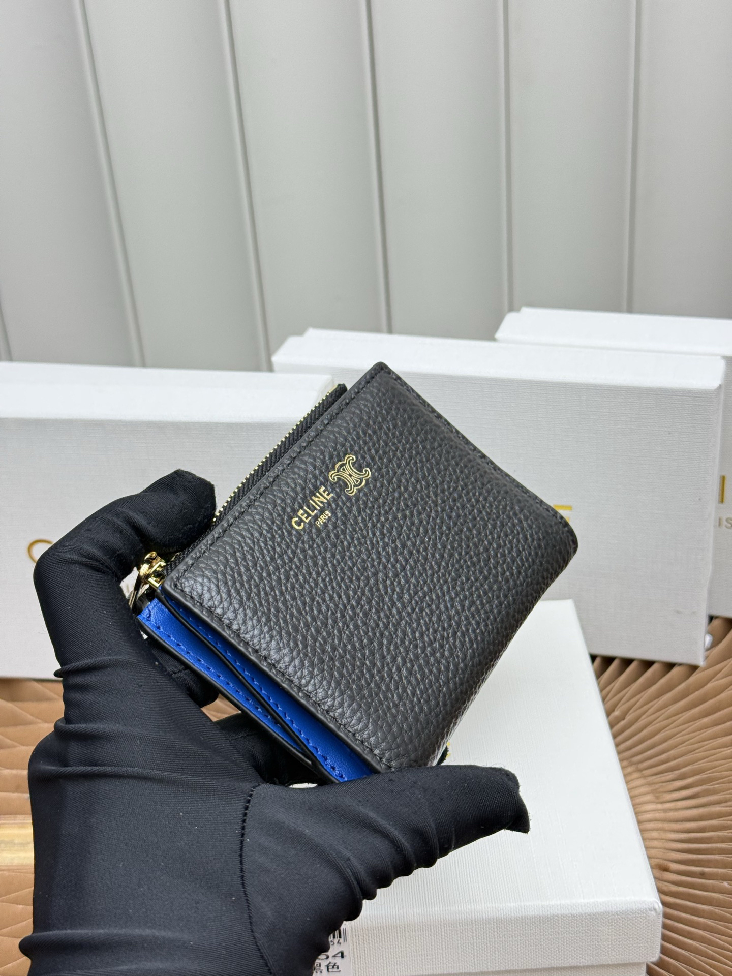 CELINE Short Leather Wallet - Image 3