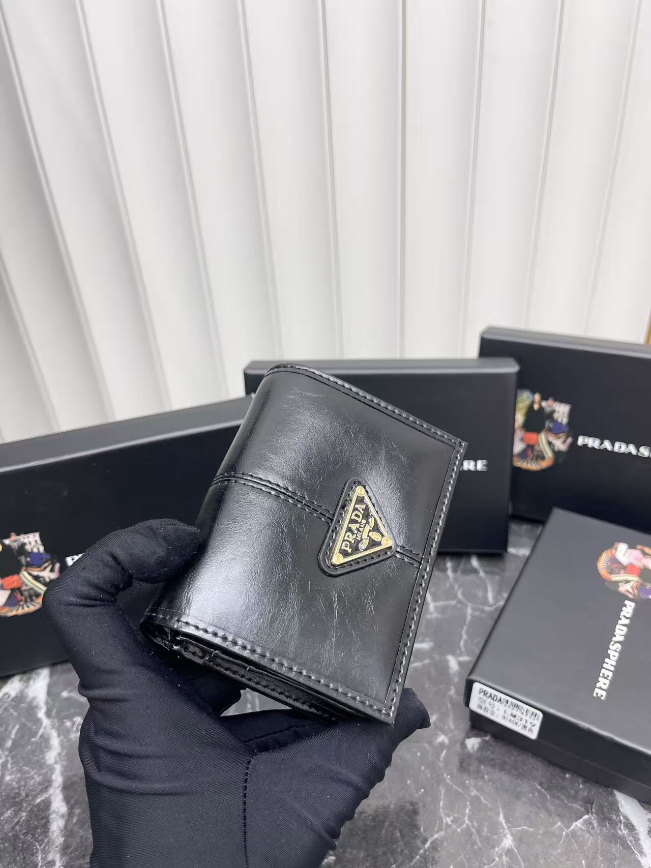 Prada Leather Wallet with Metal Triangle Logo and Zipper Closure - Image 3