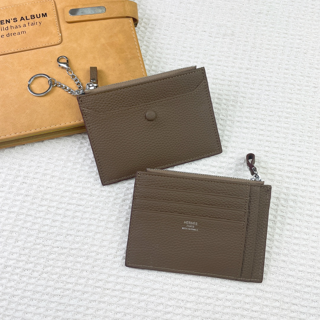 Hermes City 8CC Business Card Holder in Togo Calfskin - Image 3
