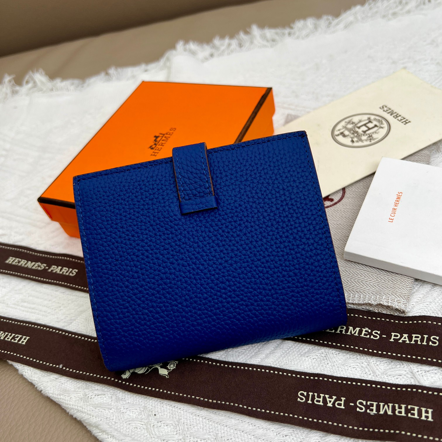 Hermes Vertical Leather Wallet - Image 3
