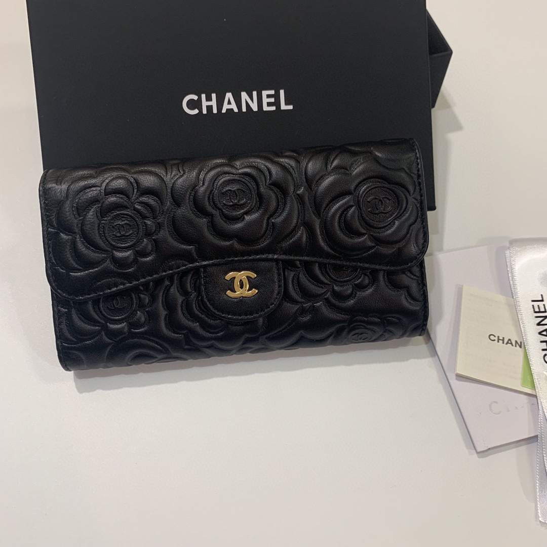 Chanel Camellia Lambskin Wallet - Image 3