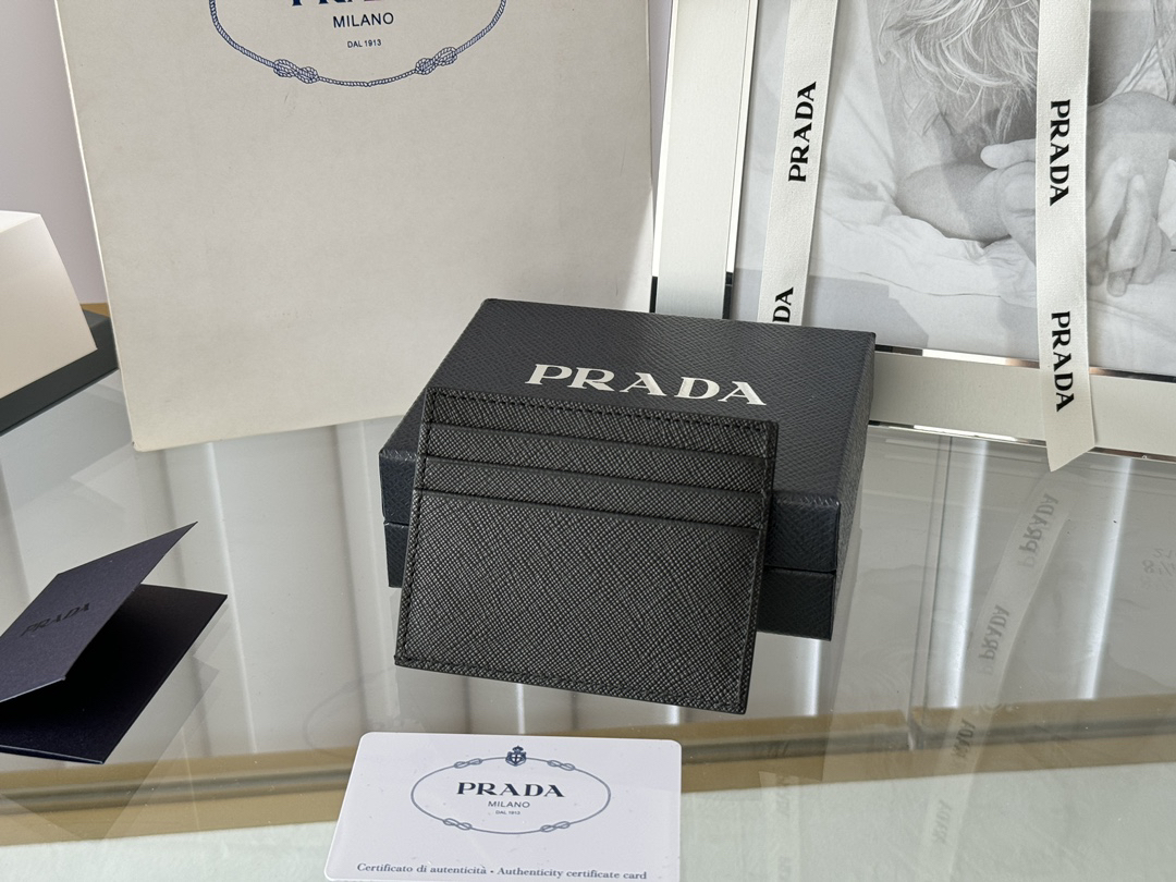 Prada Saffiano Leather Men's Card Holder - Image 3