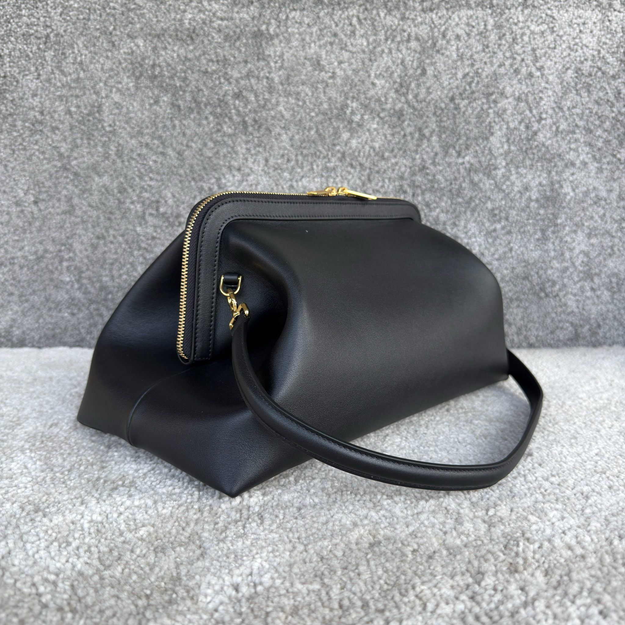 DOCTOR UCH Leather Doctor Bag - Image 3