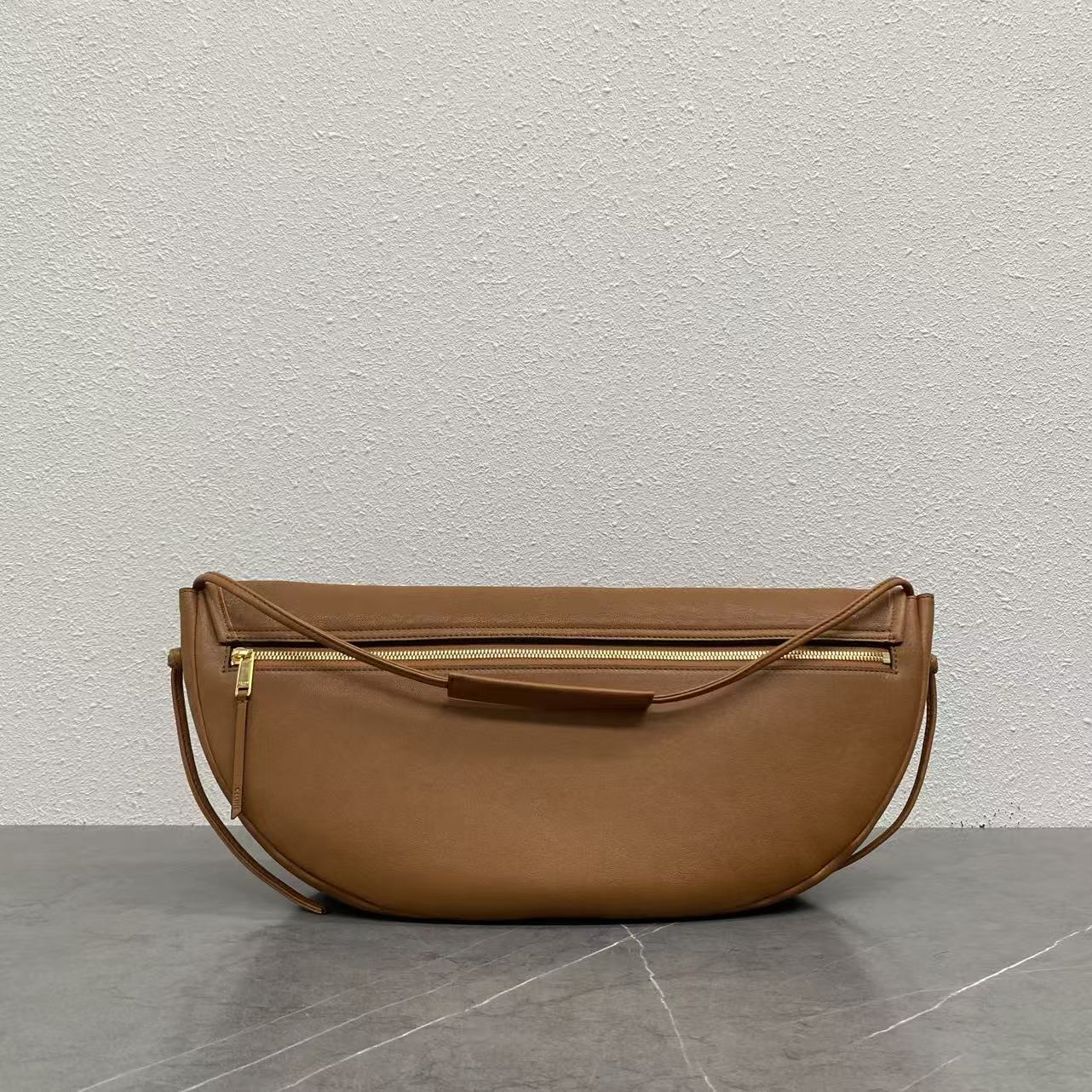 CELINE CE Half Moon Bag - Image 3