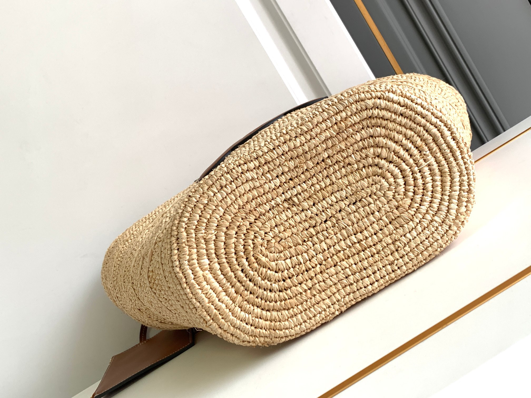 CELINE Soft Basket Tote in Natural Fiber and Calfskin - Image 4