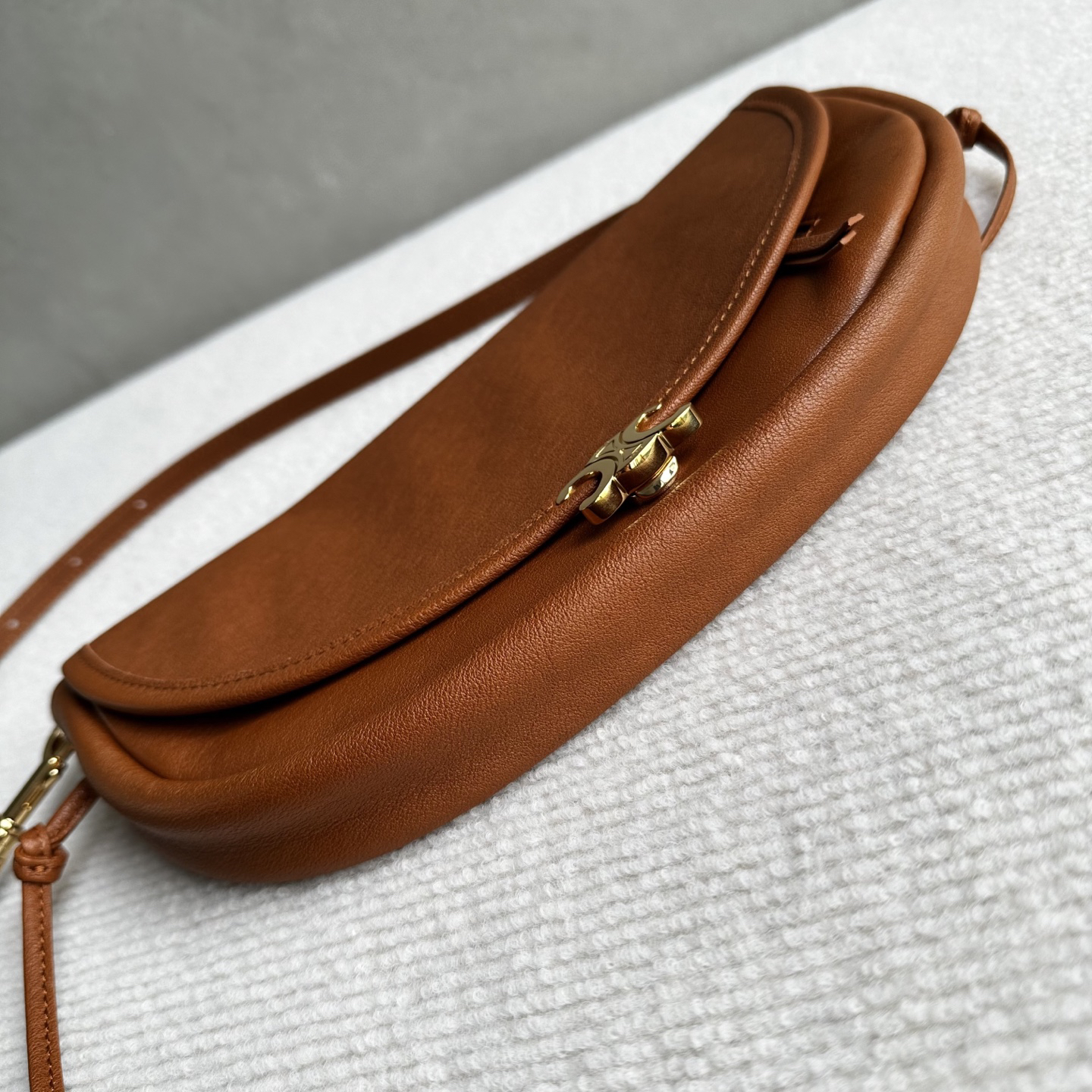 CE Halfmoon Small Shoulder Bag - Image 4