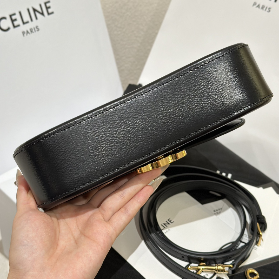 Celine Teen Lola Triomphe Leather Shoulder Bag - Image 4