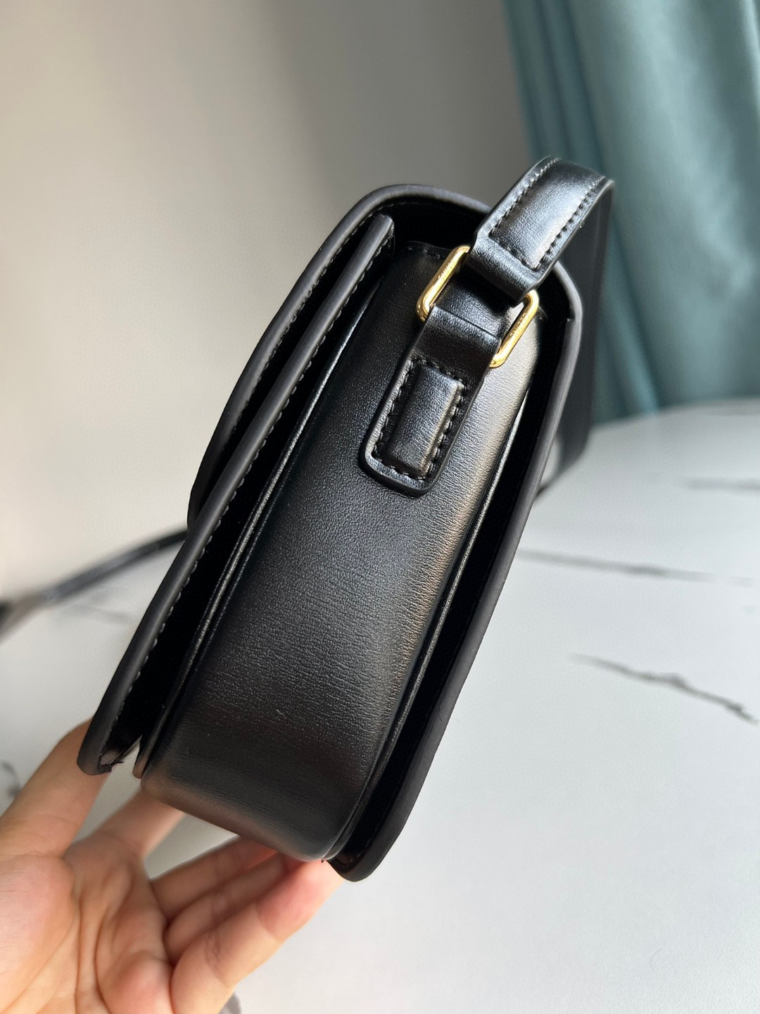 TRIOME Teen Revolving Door Crossbody Bag - Image 4
