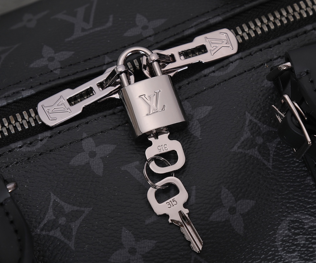 Louis Vuitton Keepall 55 Travel Bag in Monogram Eclipse Canvas - Image 4