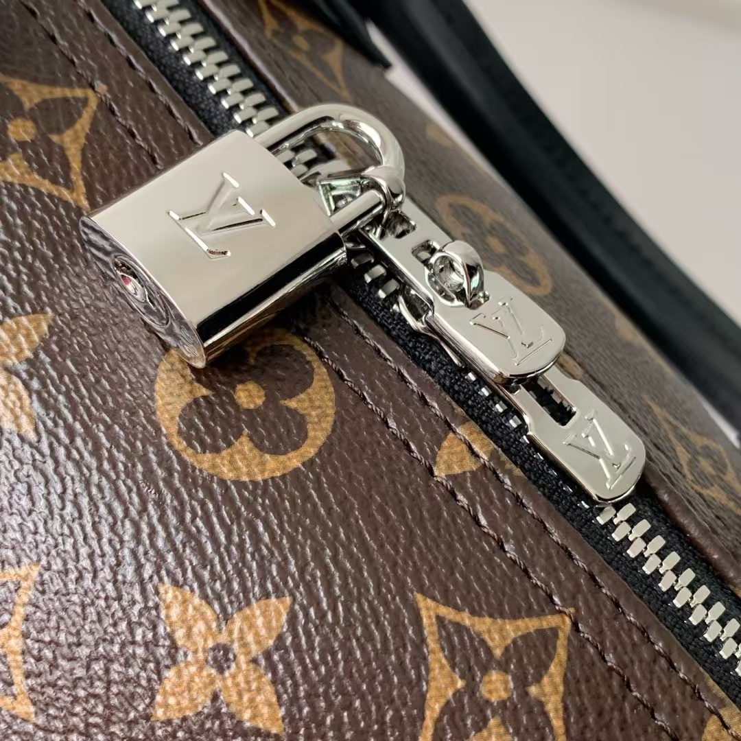 Louis Vuitton Speedy Soft 30 Dark Handbag - Image 4