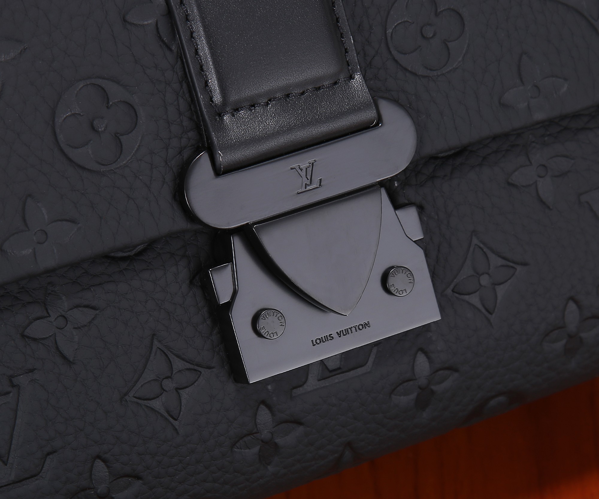 Louis Vuitton S-Cape Messenger Bag M23741 - Image 4