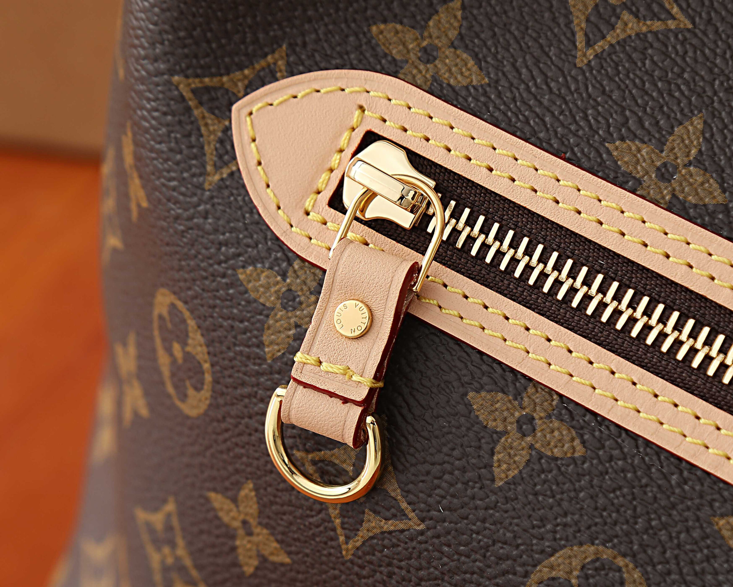 Louis Vuitton Monogram Lineup Shoulder Bag - Image 4