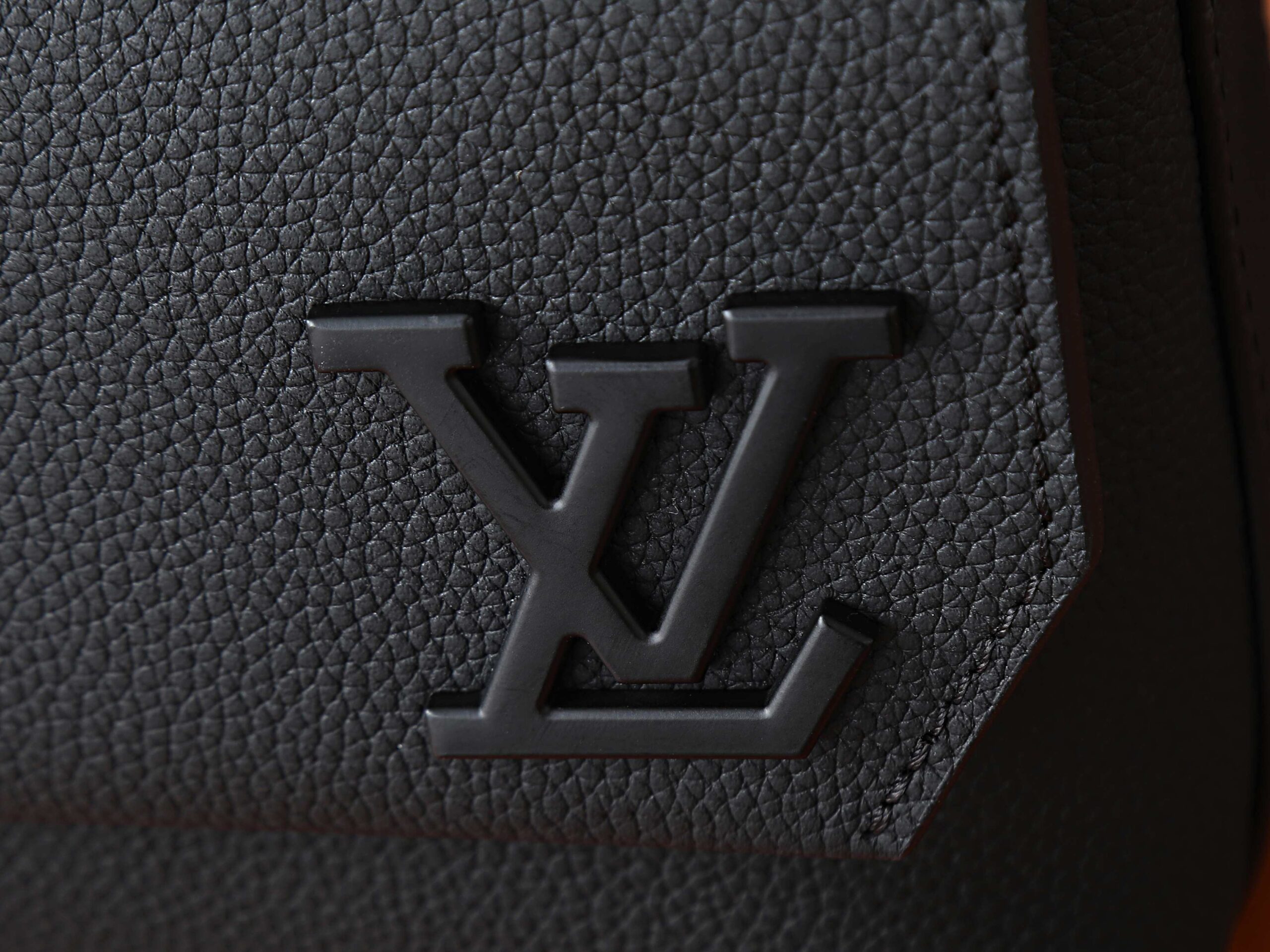 Louis Vuitton Fastline Messenger Bag M22482 - Image 4