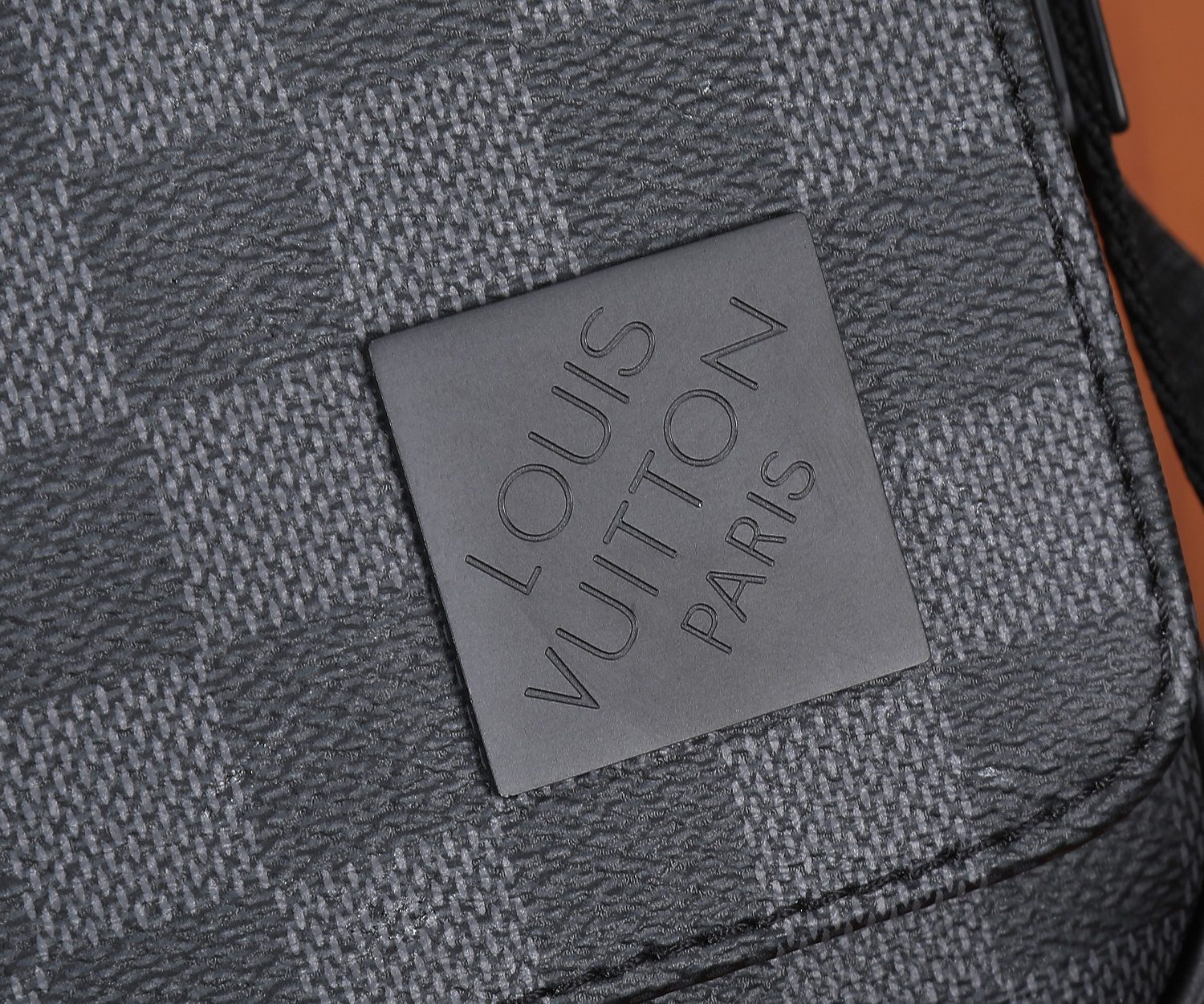 Louis Vuitton District PM Messenger Bag Damier Graphite - Image 4