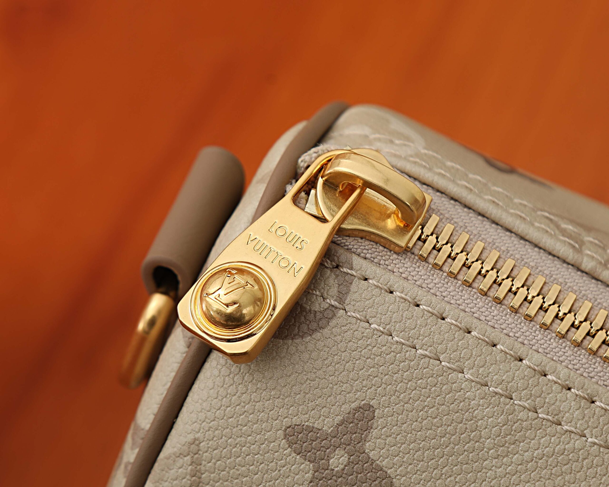 Louis Vuitton Keepall Bandouliere 25 Monogram Surplus Bag - Image 4