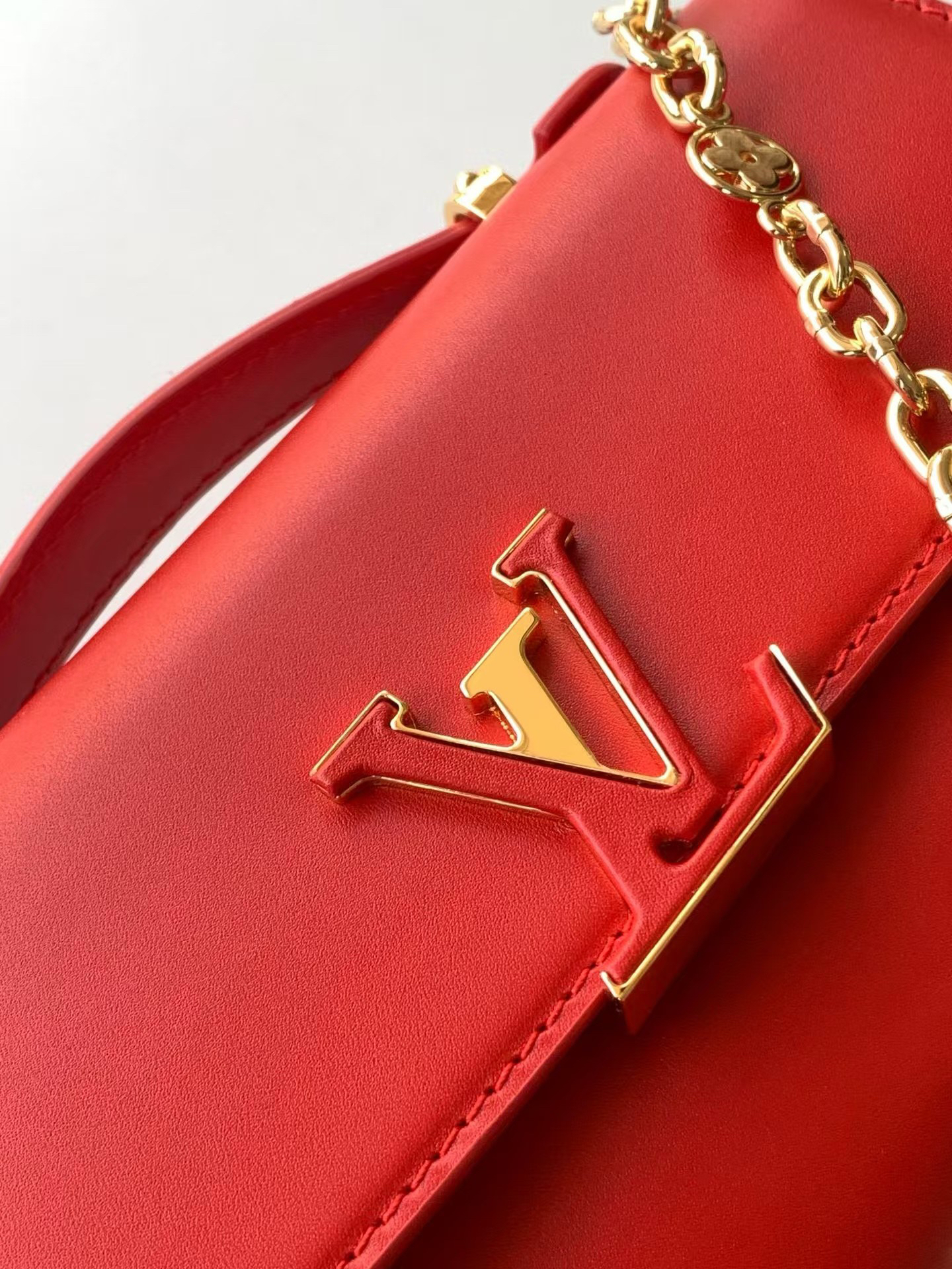 Louis Vuitton Wallet On Chain Capucines - Image 4