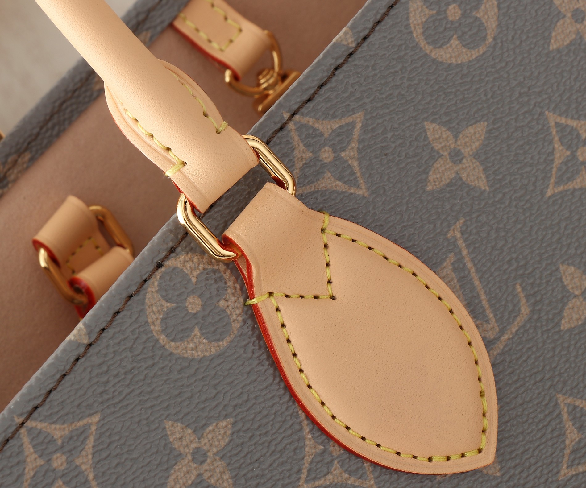 Louis Vuitton Onthego Medium Monogram Coated Canvas Tote Bag - Image 4