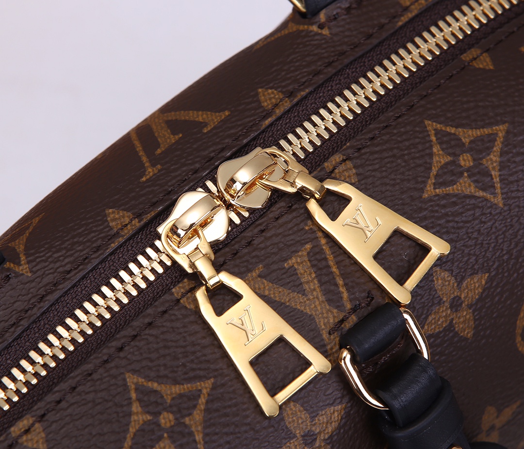 Louis Vuitton Petite Malle Souple Monogram Canvas Crossbody Bag - Image 4