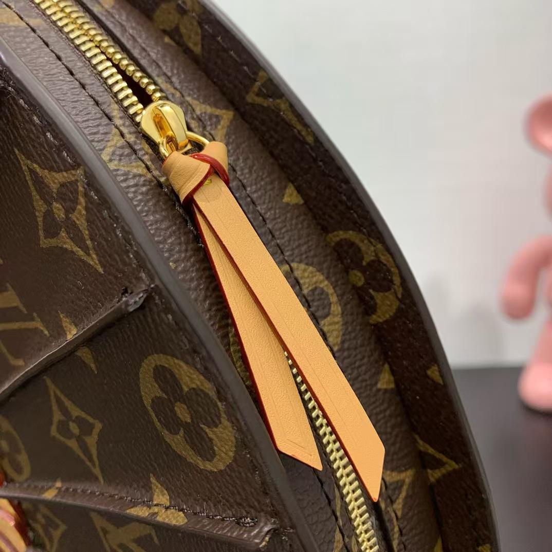 Louis Vuitton Monogram Handbag M14804 - Image 4