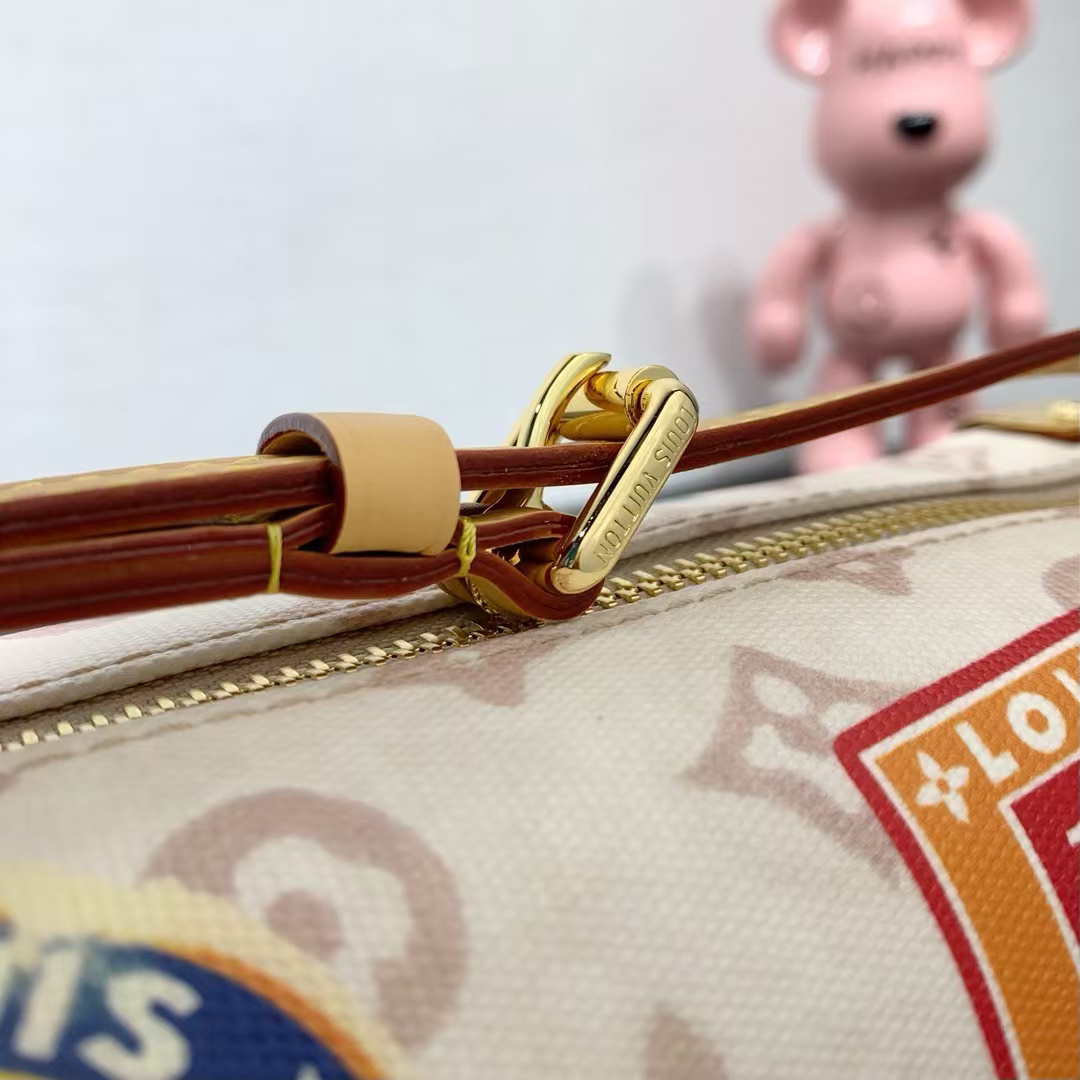 Louis Vuitton Side Trunk Medium Handbag - Image 4