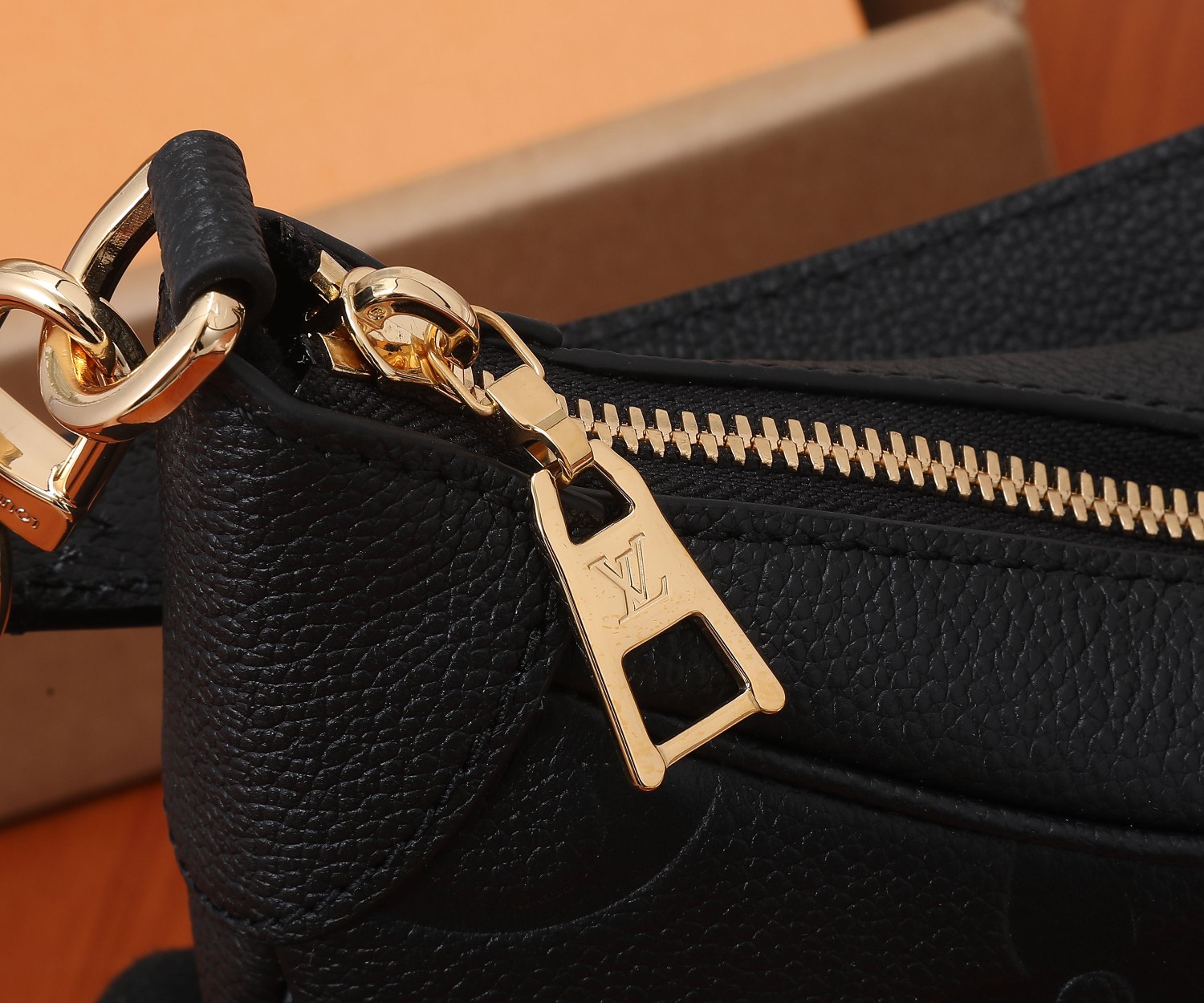 Louis Vuitton Bagatelle Monogram Empreinte Leather Bag M46002 - Image 4