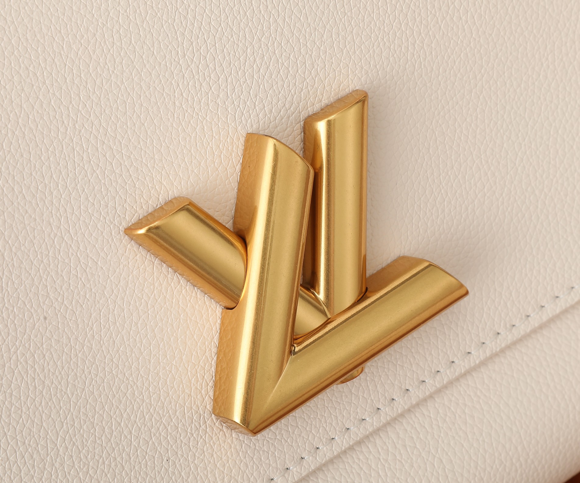 Louis Vuitton Soft Twist Handbag - Image 4
