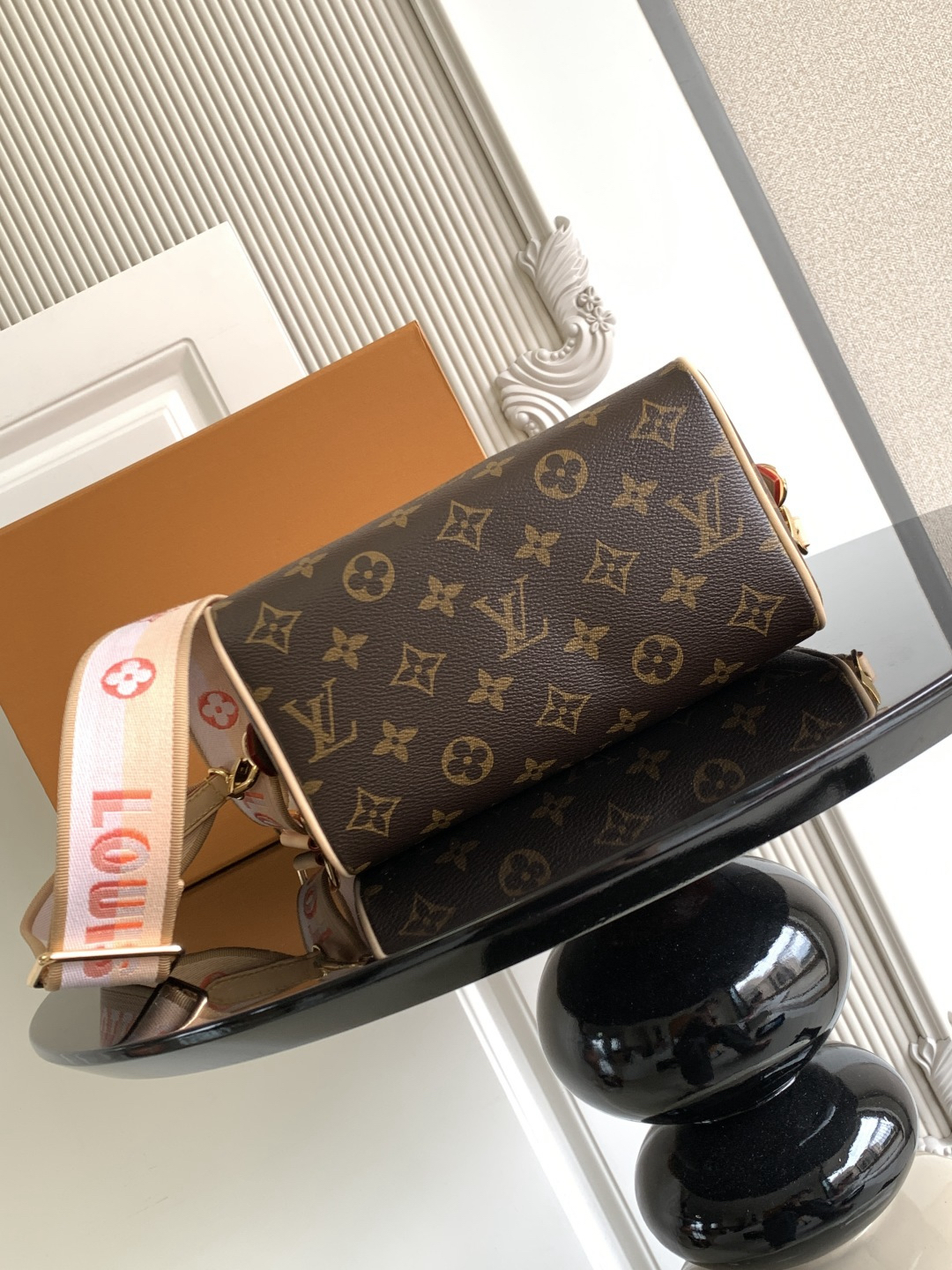 Louis Vuitton Speedy Bandouliere 30 Monogram Crossbody Bag - Image 4