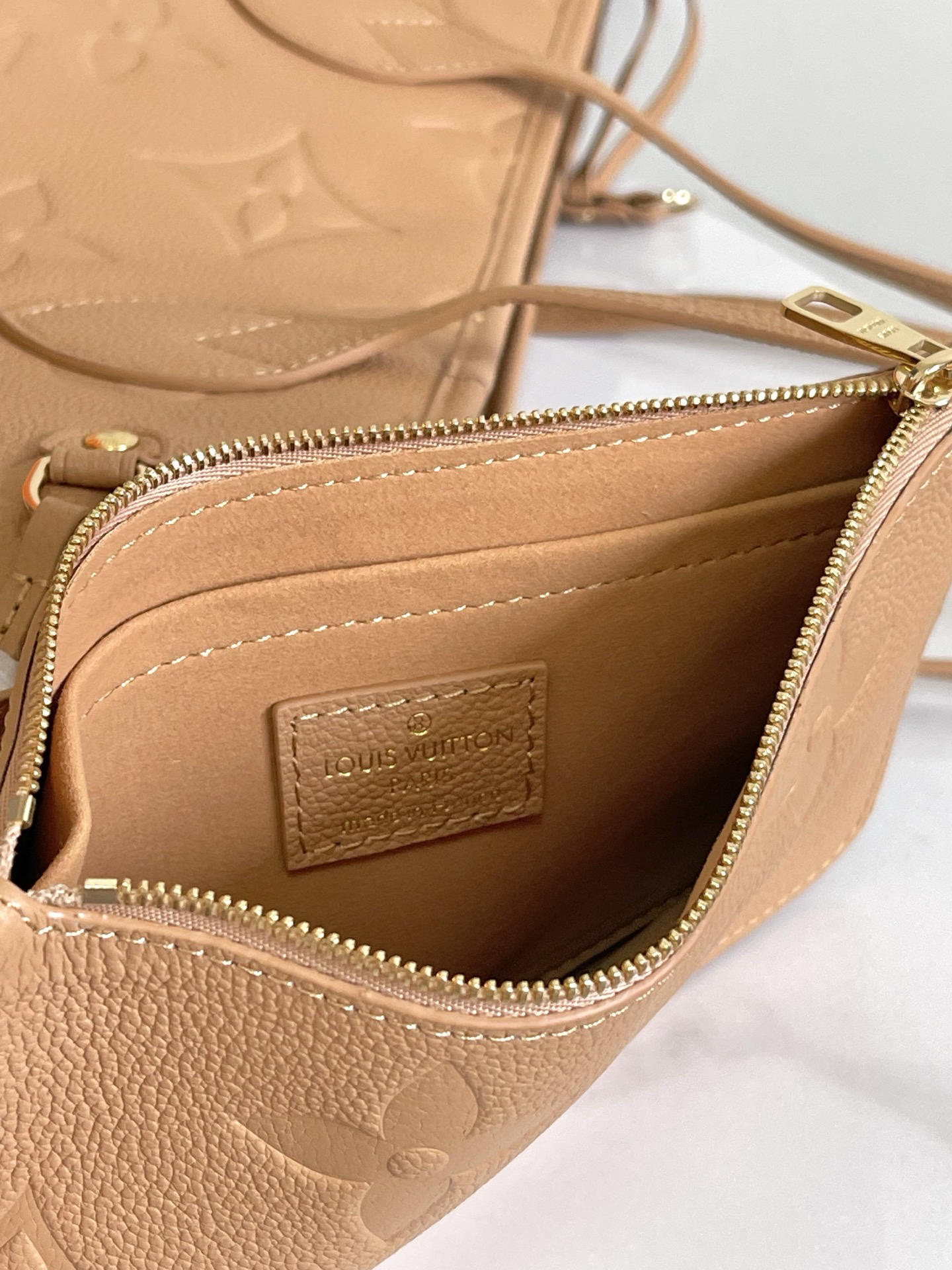 Neverfull MM Monogram Empreinte Leather Tote Bag - Image 4